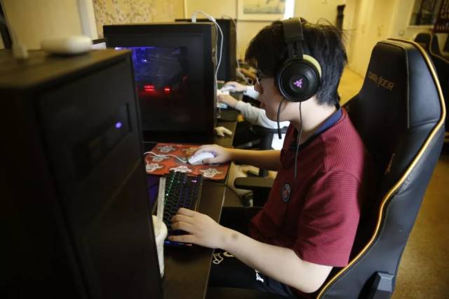 XLG Esports 意外轻松击败 Wolves - VCT 2025： 中国第一阶段结果