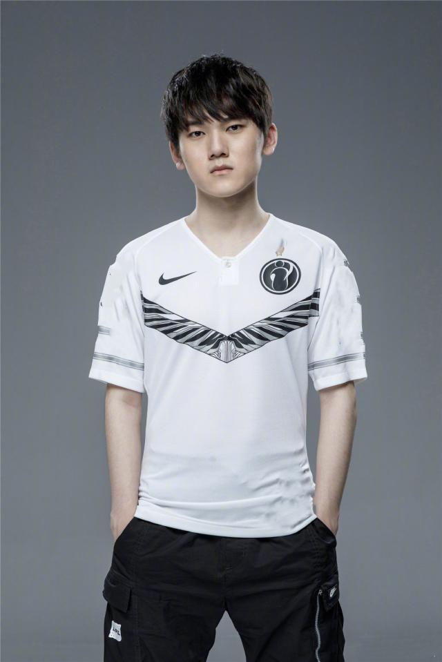 Dplus KIA 在2026赛季前进行了重大阵容和教练组的调整