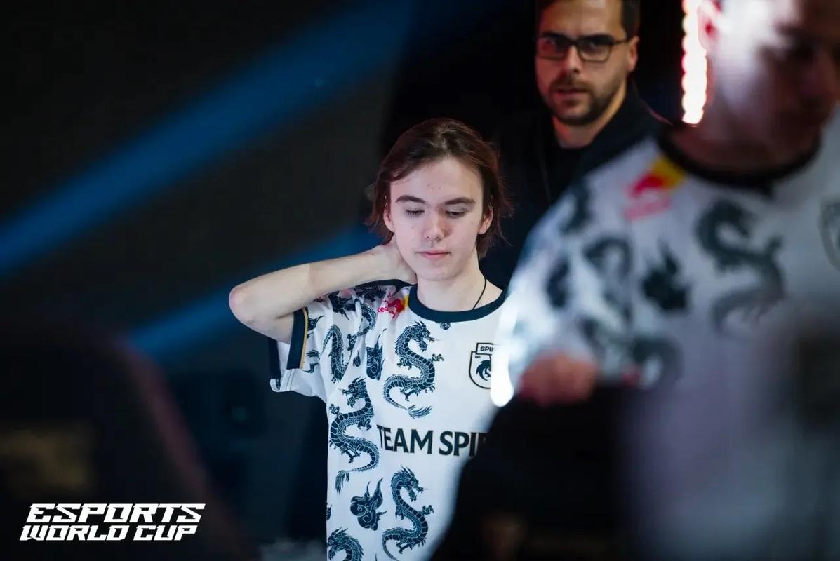 FunPlus Phoenix 官方公告：AD选手 Xingye 从今往后正式离队